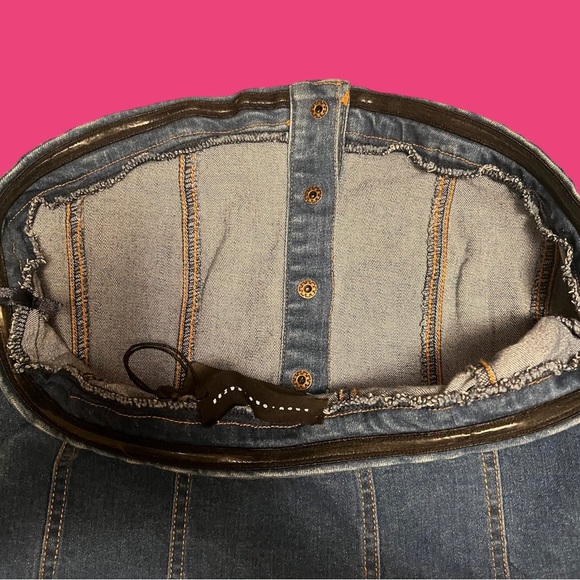 Cute denim button front mini dress - Picture 4 of 5